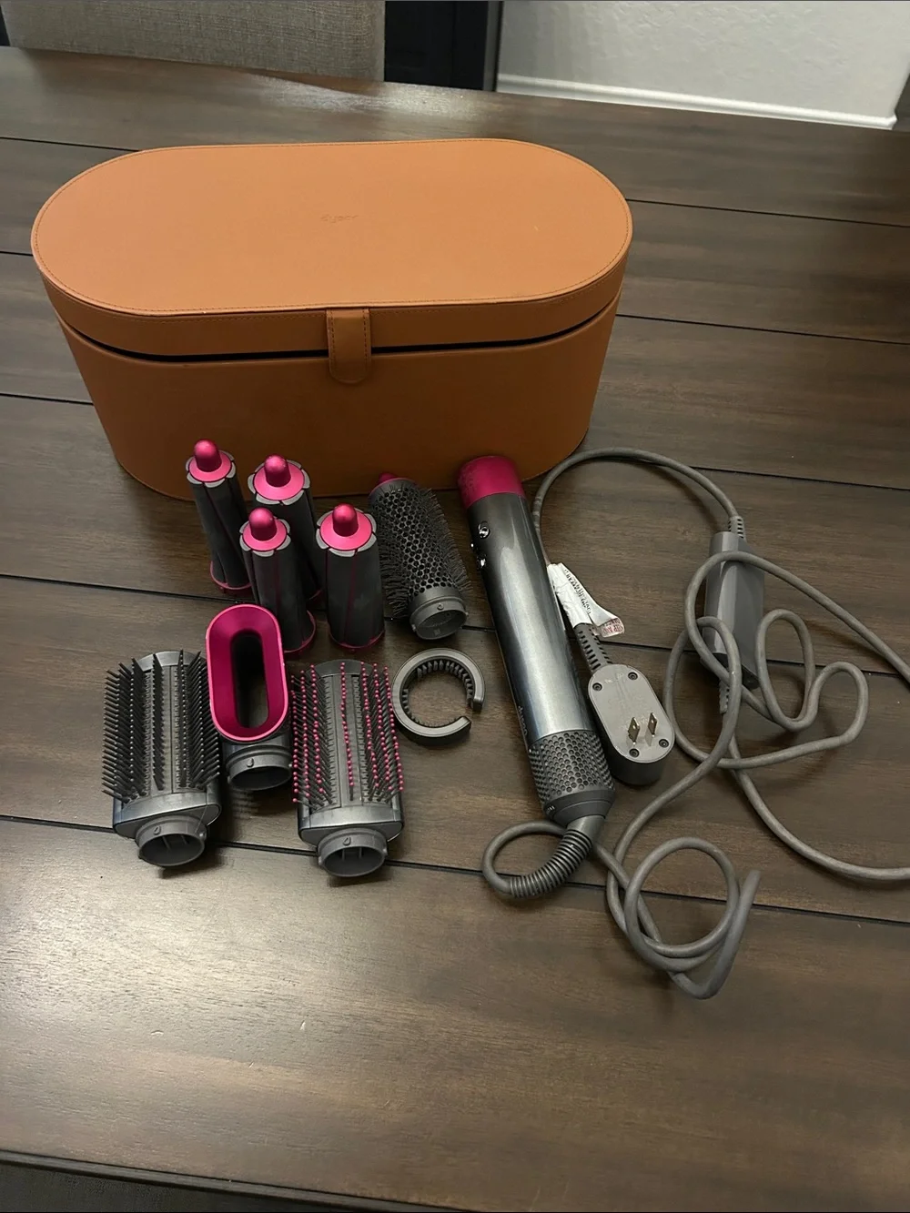 Dyson Hot Air Styler Set in Pink and Silver with Case. - Picture 1 of 4